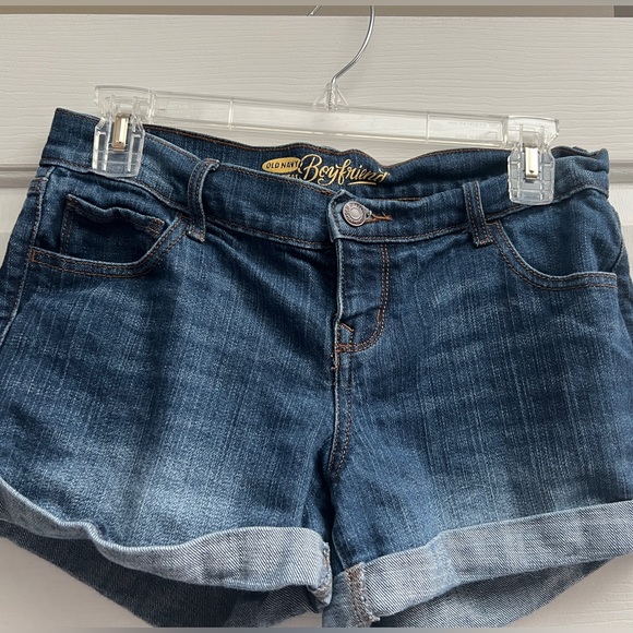 Old Navy Size 2 Boyfriend Jean Shorts - Picture 1 of 5
